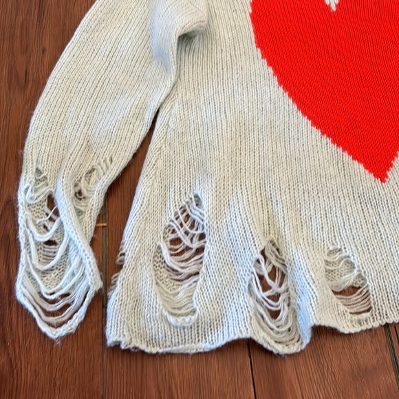 Wildfox White Label Happy Heart distressed sweater - Picture 6 of 6